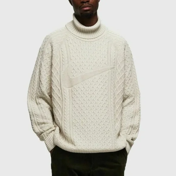 NWT Nike Life Light Bone Cable Knit Swoosh Turtleneck Sweater M